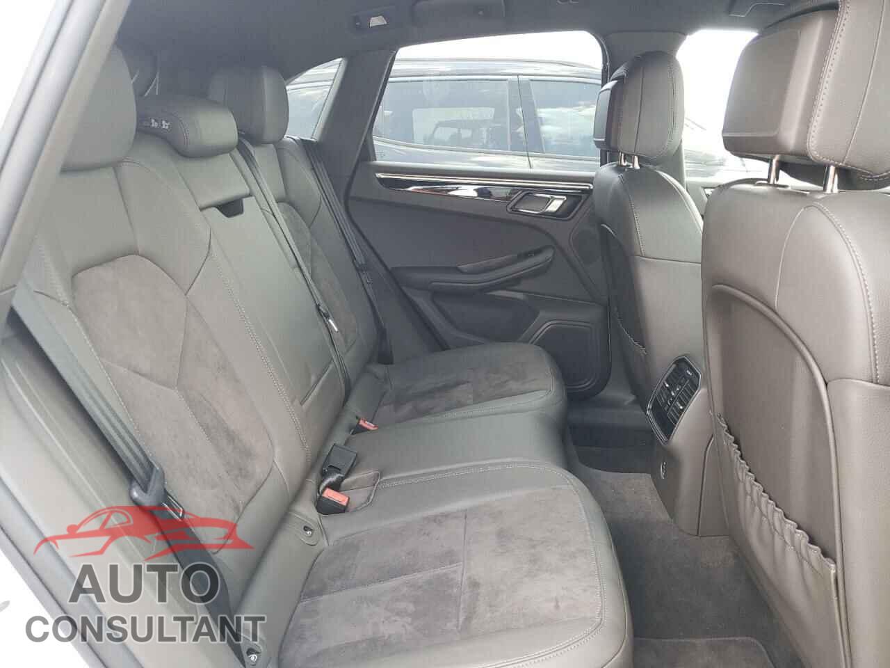 PORSCHE MACAN 2018 - WP1AA2A50JLB10827