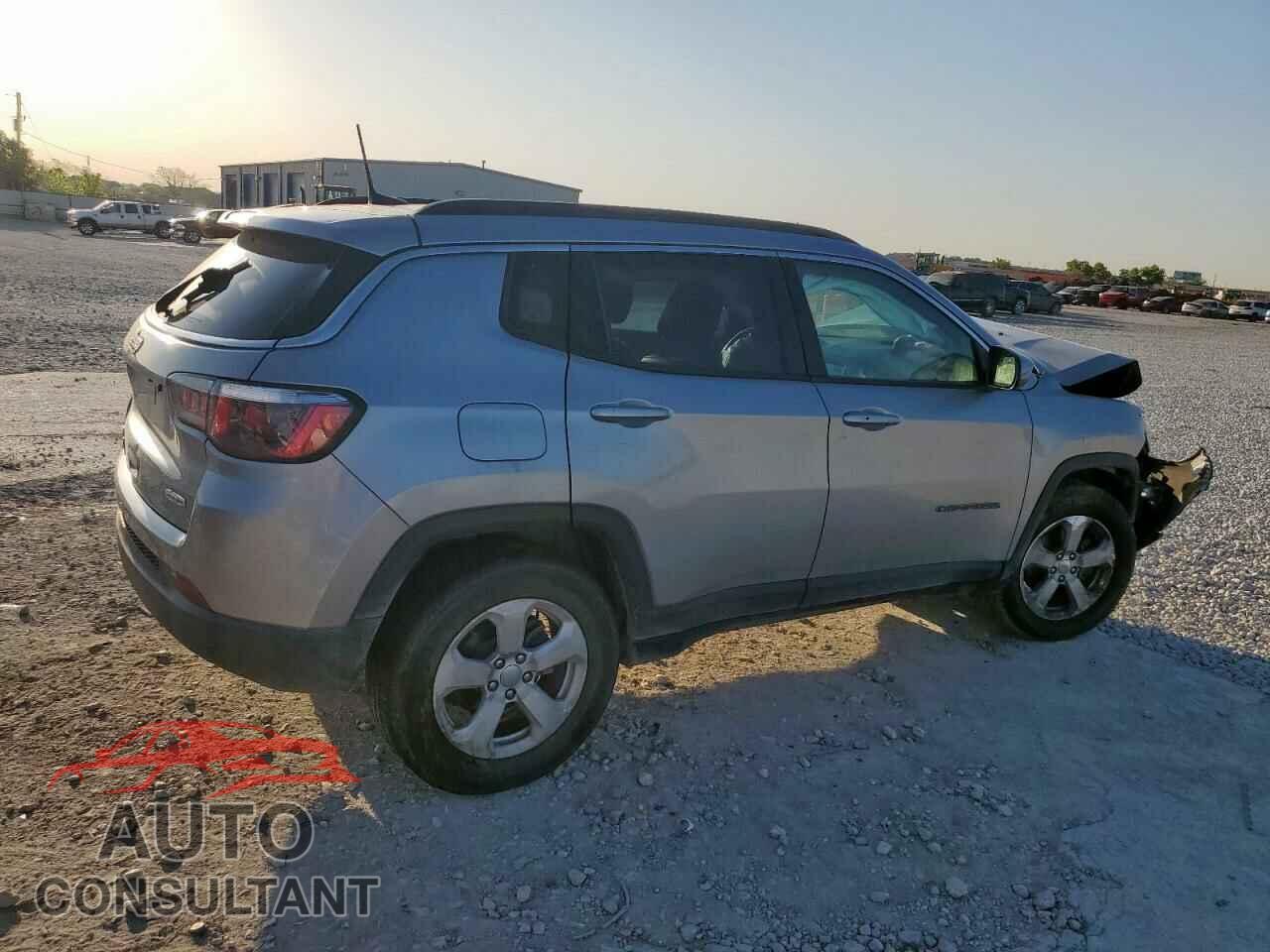 JEEP COMPASS 2018 - 3C4NJDBB7JT401817