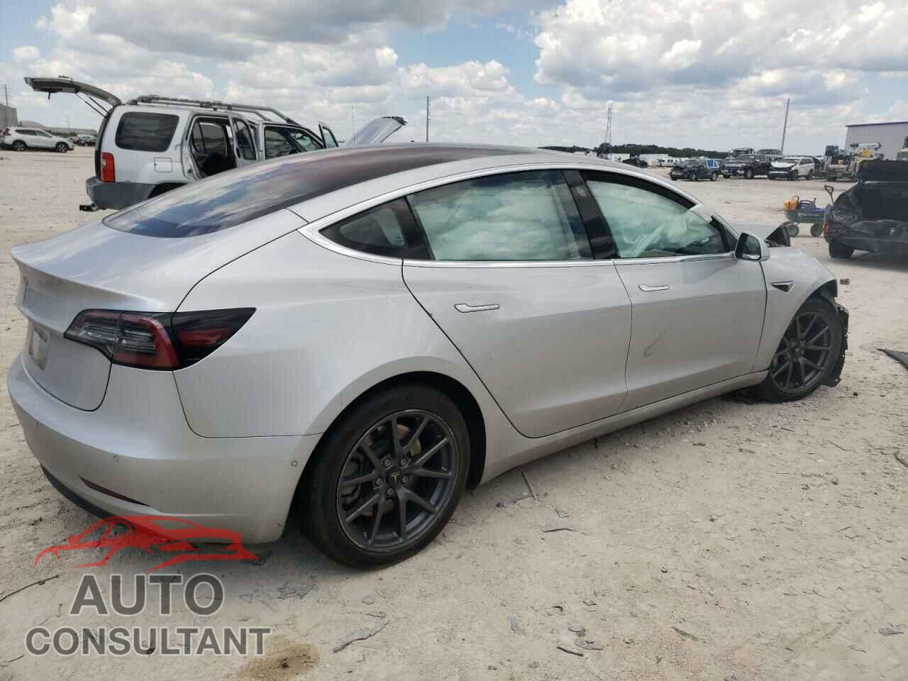 TESLA MODEL 3 2018 - 5YJ3E1EA3JF037357