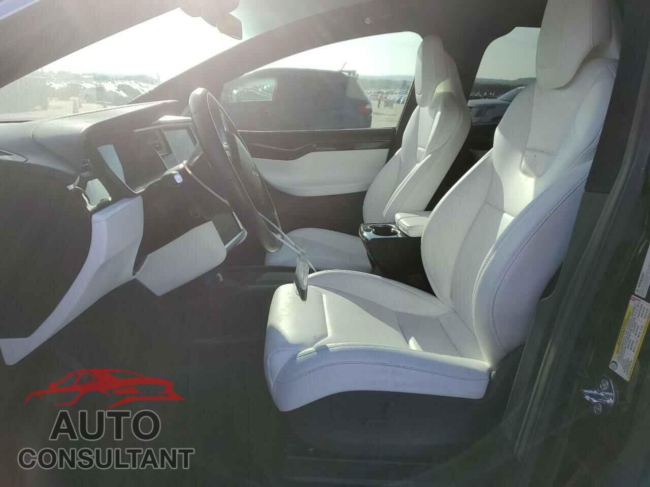 TESLA MODEL X 2017 - 5YJXCBE21HF063973