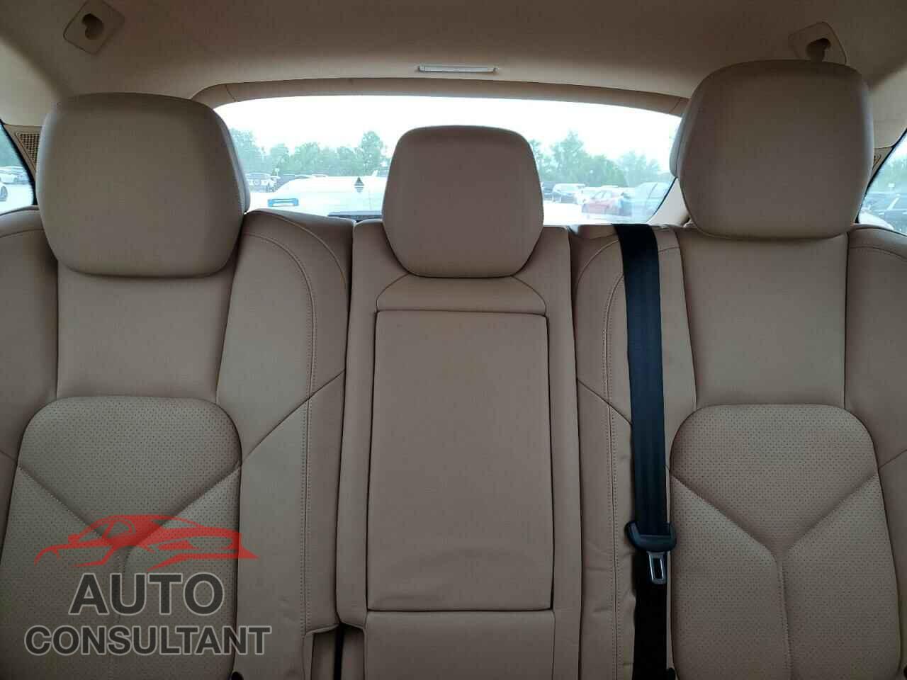 PORSCHE CAYENNE 2011 - WP1AA2A20BLA01257
