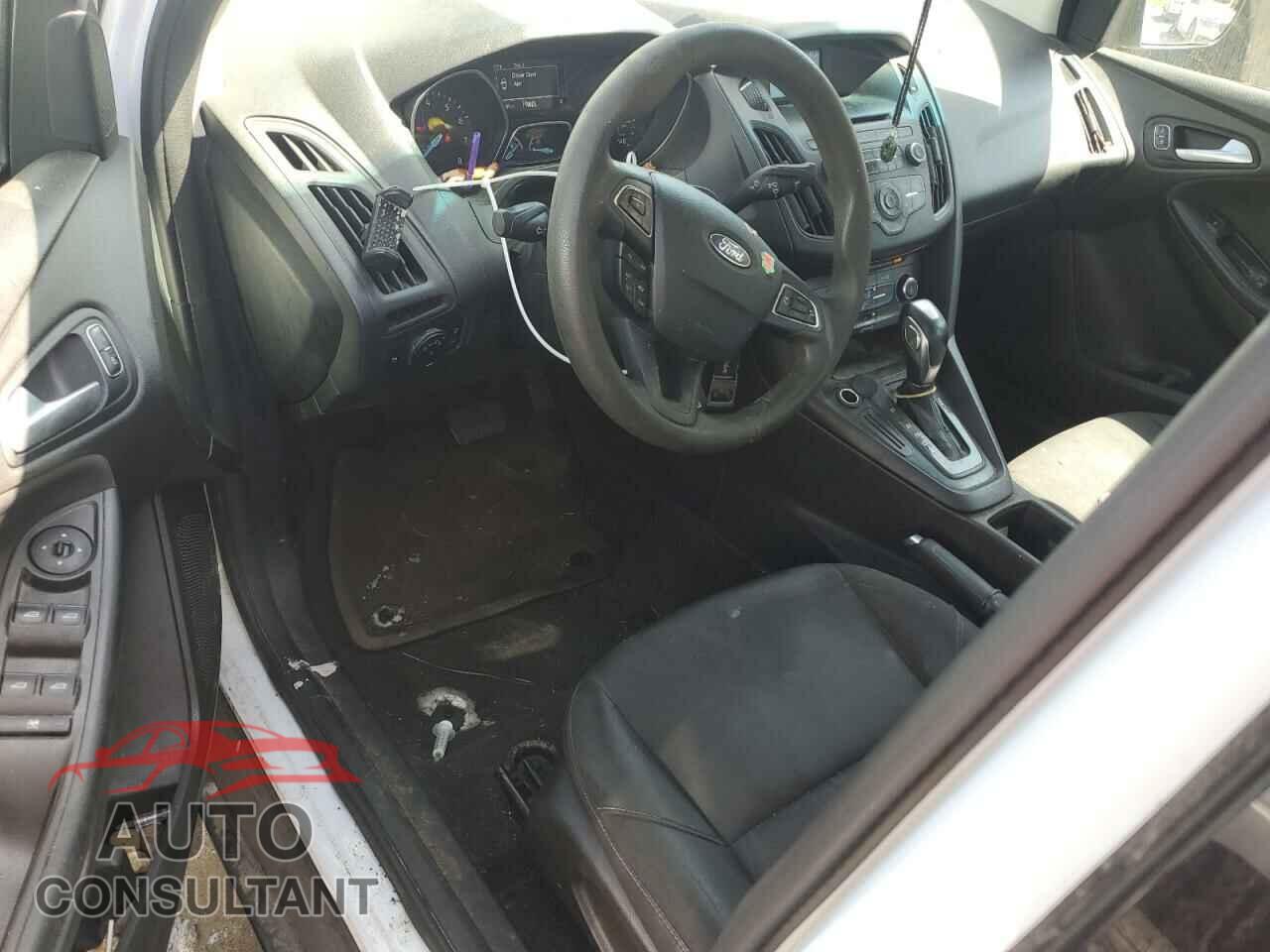 FORD FOCUS 2016 - 1FADP3F24GL352407