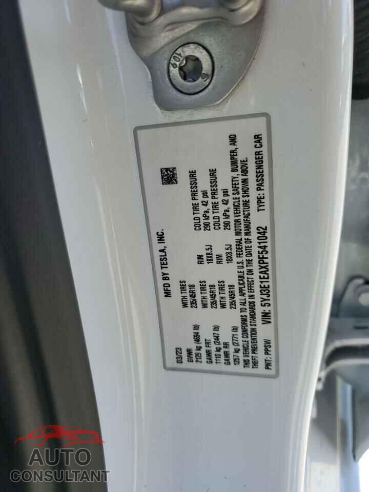 TESLA MODEL 3 2023 - 5YJ3E1EAXPF541042