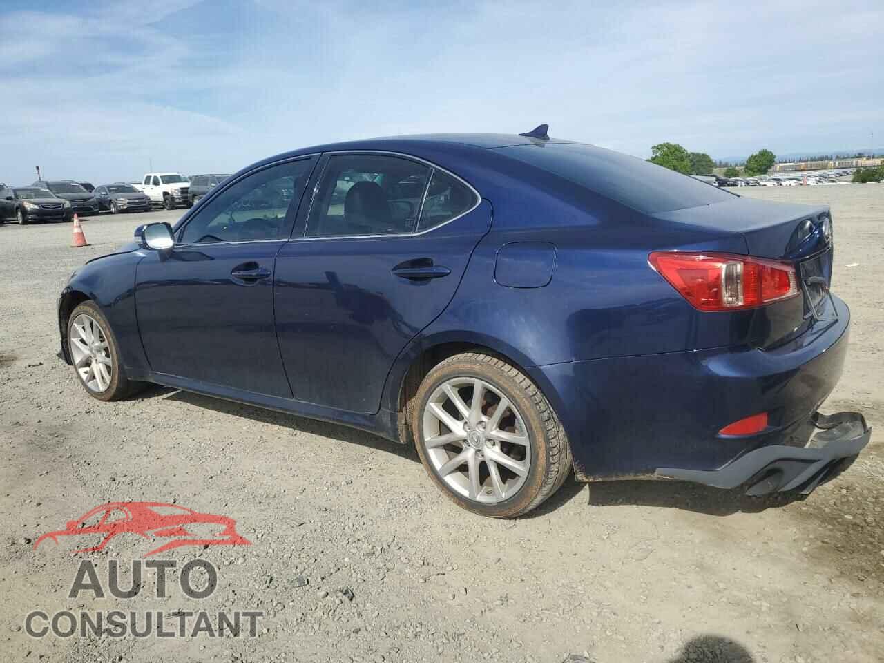 LEXUS IS 2011 - JTHCF5C25B5044912