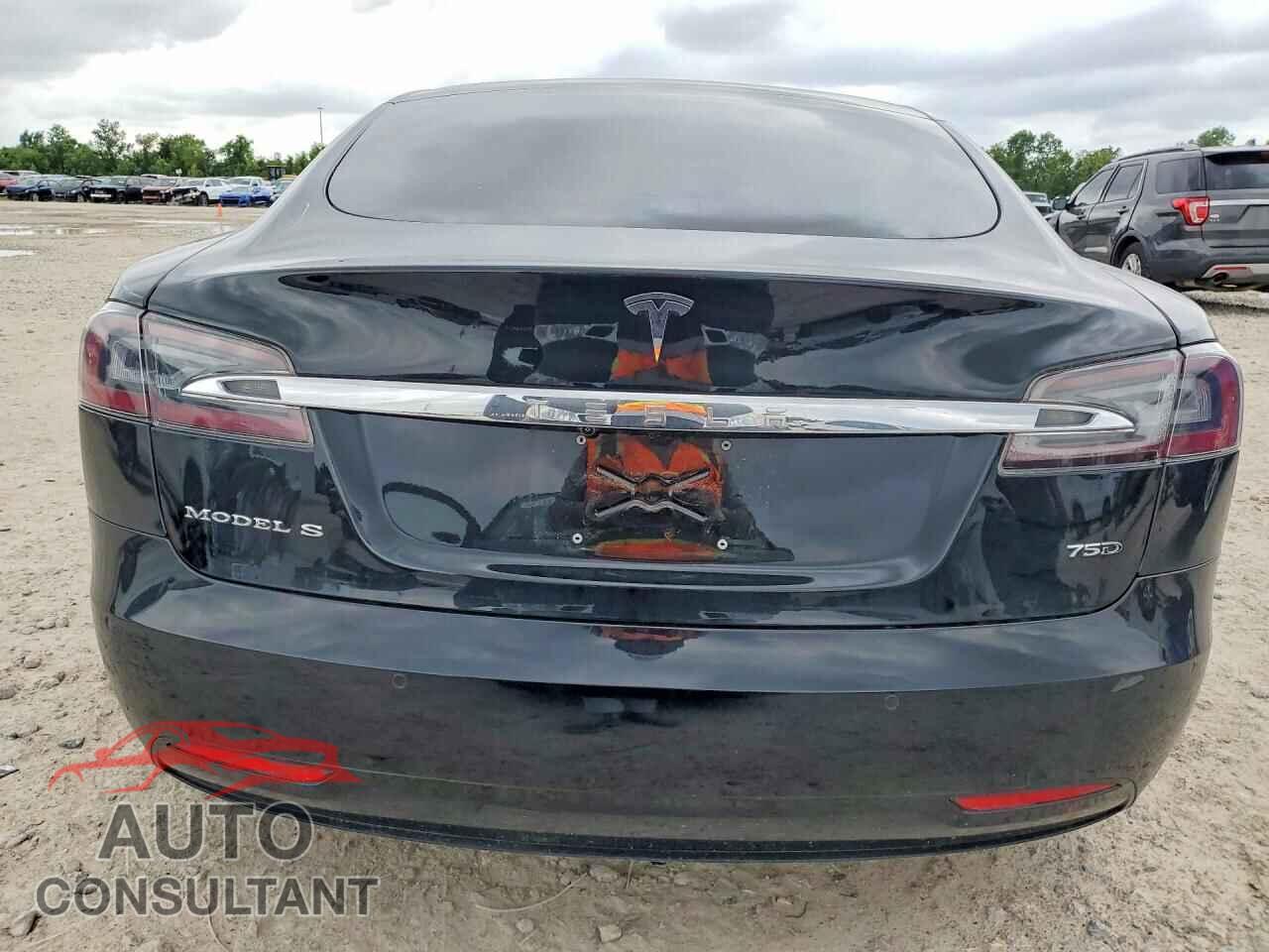 TESLA MODEL S 2017 - 5YJSA1E23HF232157