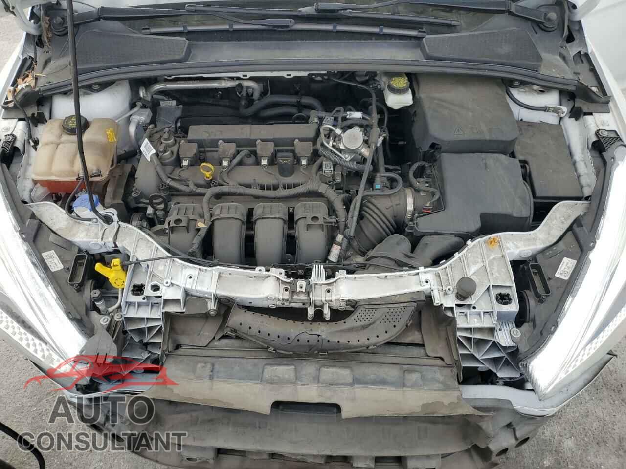FORD FOCUS 2017 - 1FADP3F27HL217567