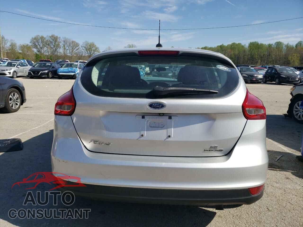 FORD FOCUS 2016 - 1FADP3K22GL382849