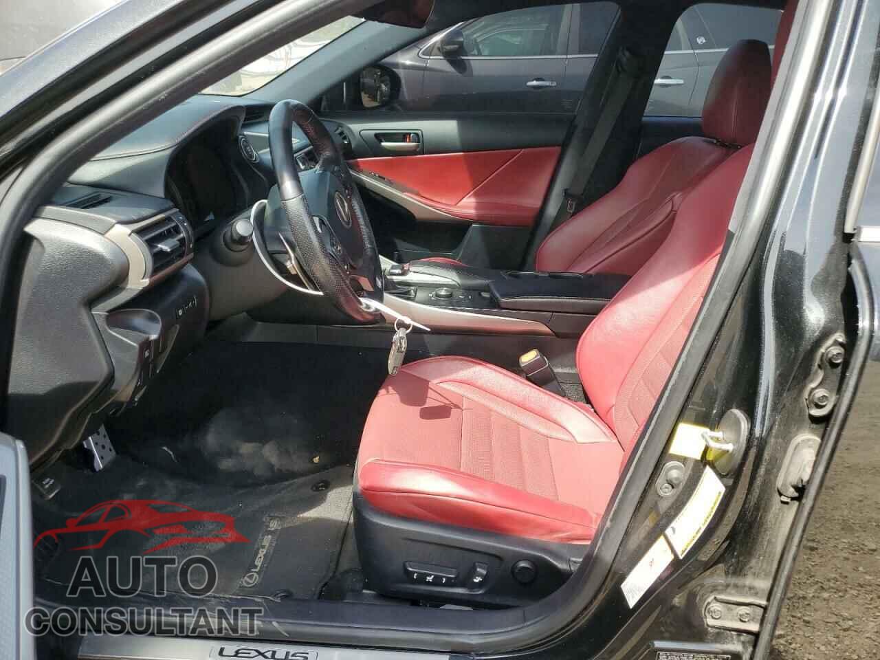 LEXUS IS 2018 - JTHC81D2XJ5027491