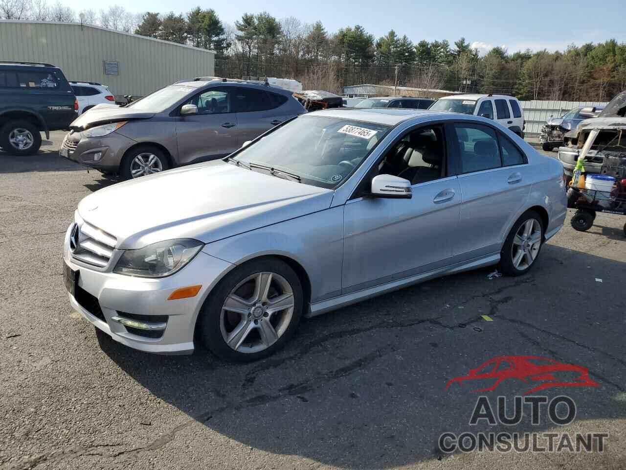MERCEDES-BENZ C-CLASS 2012 - WDDGF8BB5CR239933