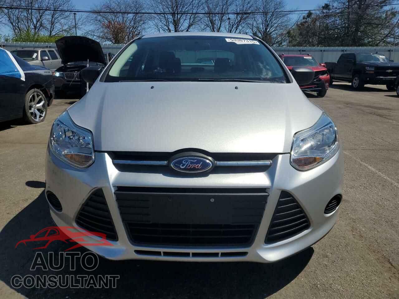 FORD FOCUS 2013 - 1FADP3E29DL380412