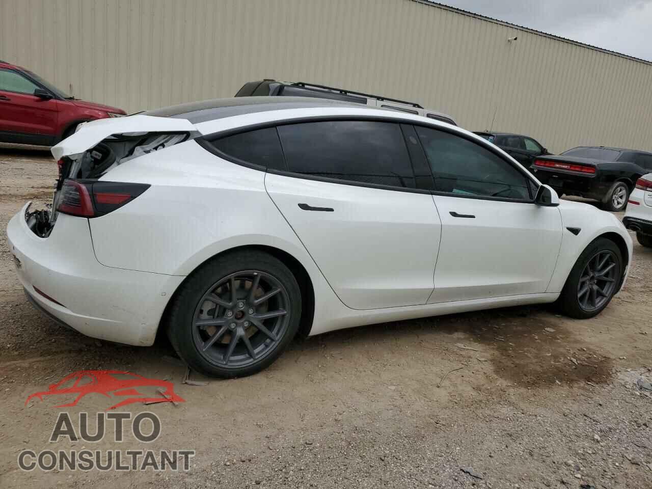 TESLA MODEL 3 2021 - 5YJ3E1EA1MF092118