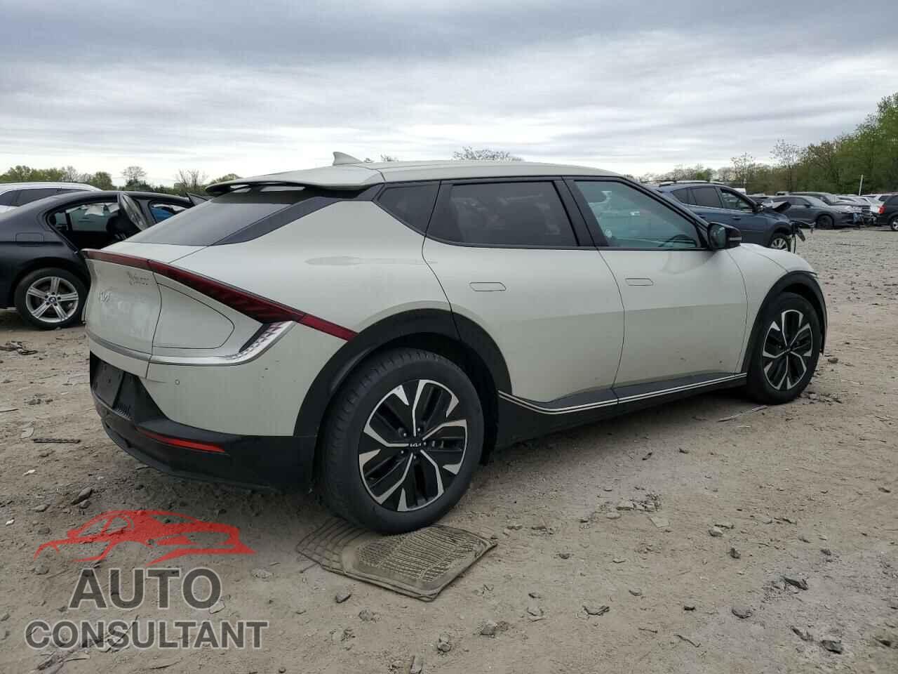 KIA EV6 LIGHT 2023 - KNDC34LA6P5128501
