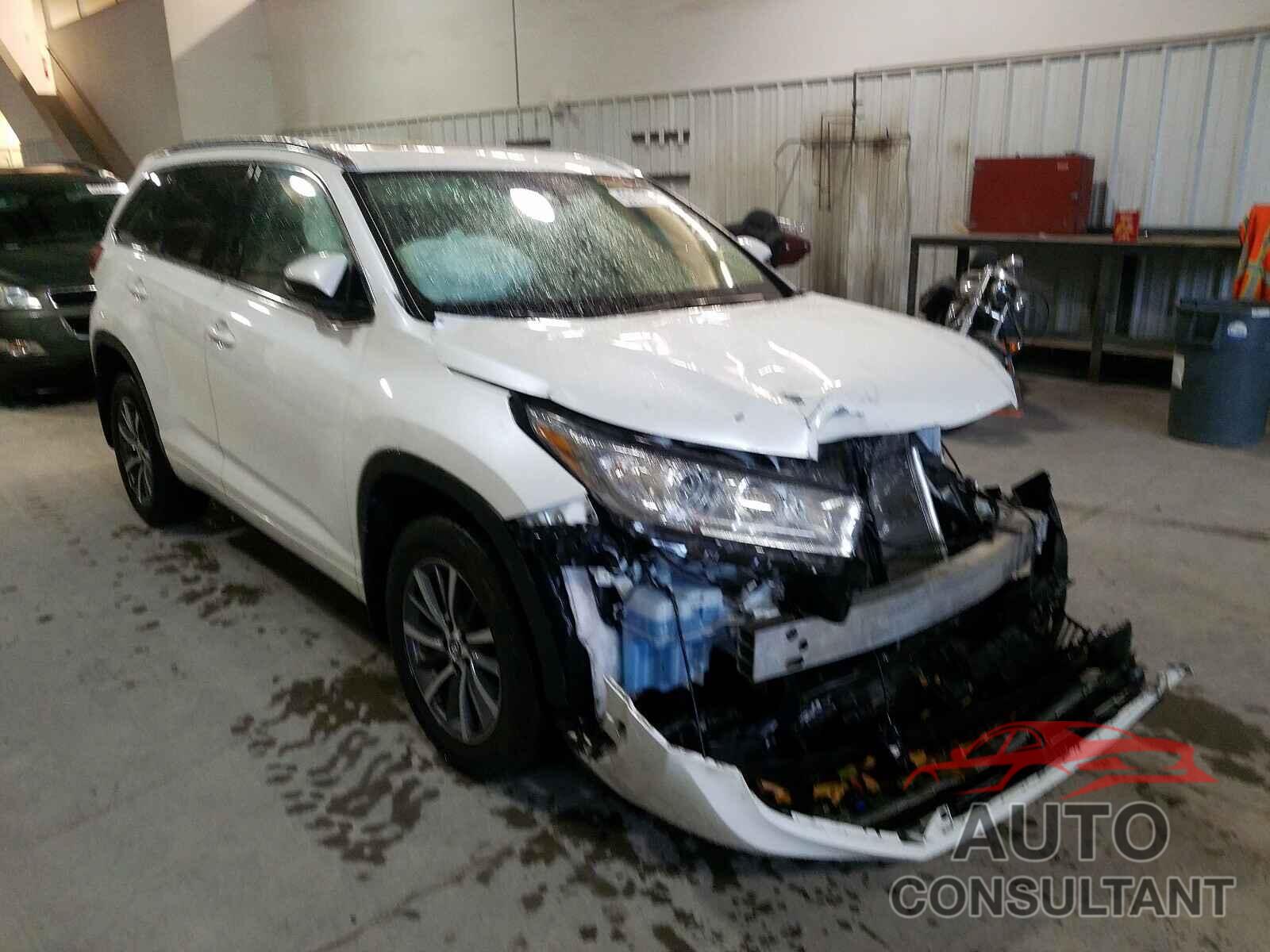 TOYOTA HIGHLANDER 2018 - 5TDJZRFH0JS871734