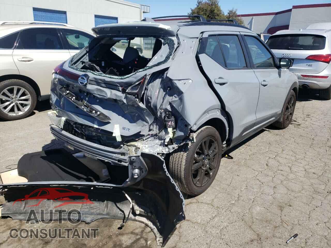 NISSAN KICKS 2021 - 3N1CP5DV1ML556745