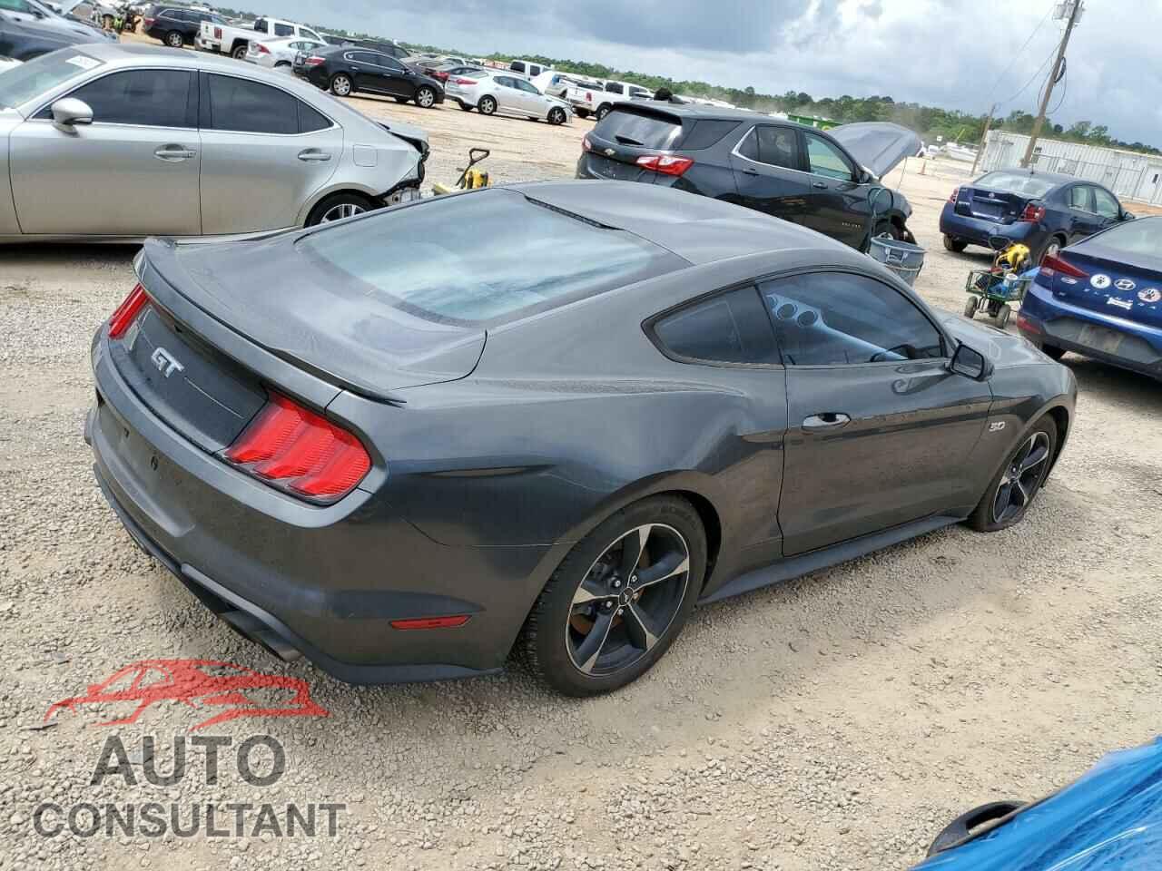 FORD MUSTANG 2018 - 1FA6P8CF8J5125570