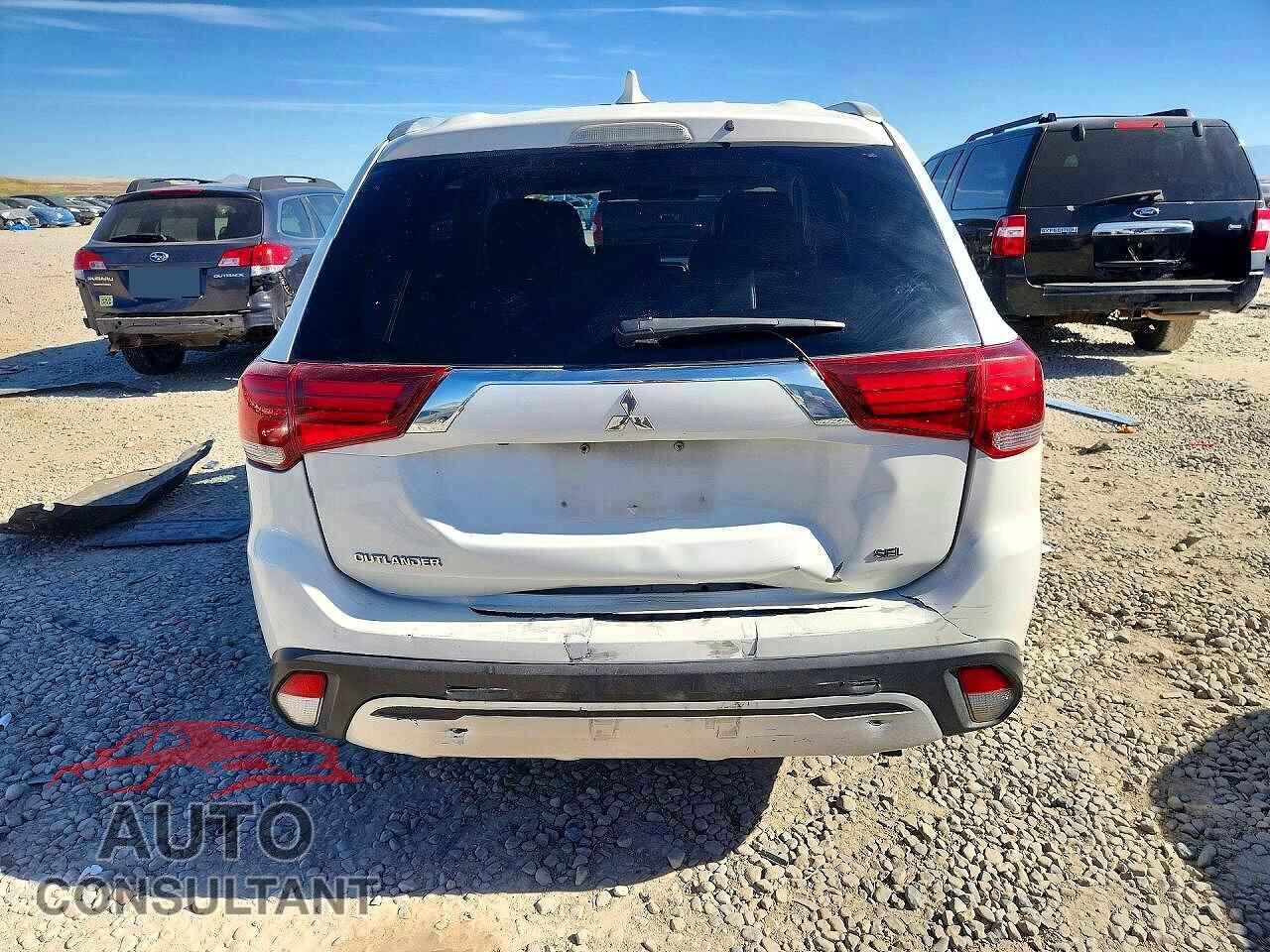 MITSUBISHI OUTLANDER 2020 - JA4AZ3A38LZ018860