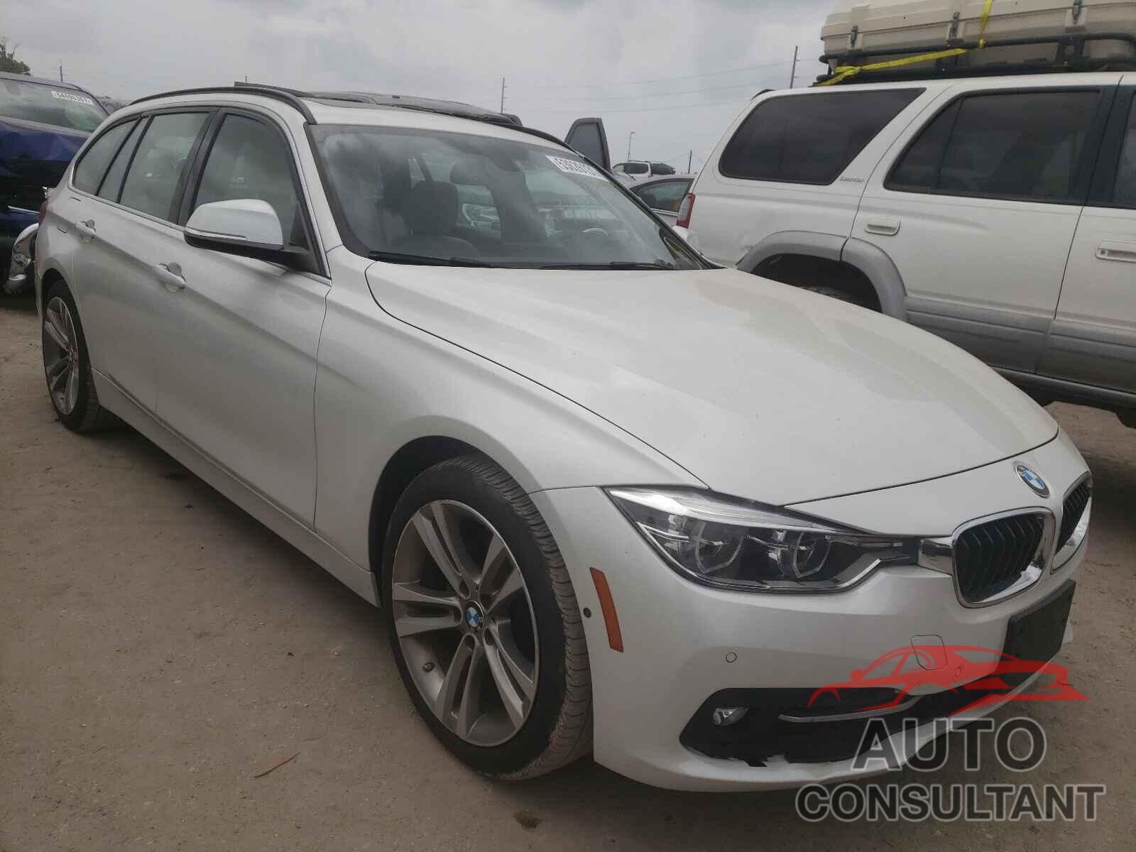 BMW 3 SERIES 2016 - WBA8J1C50GK458646