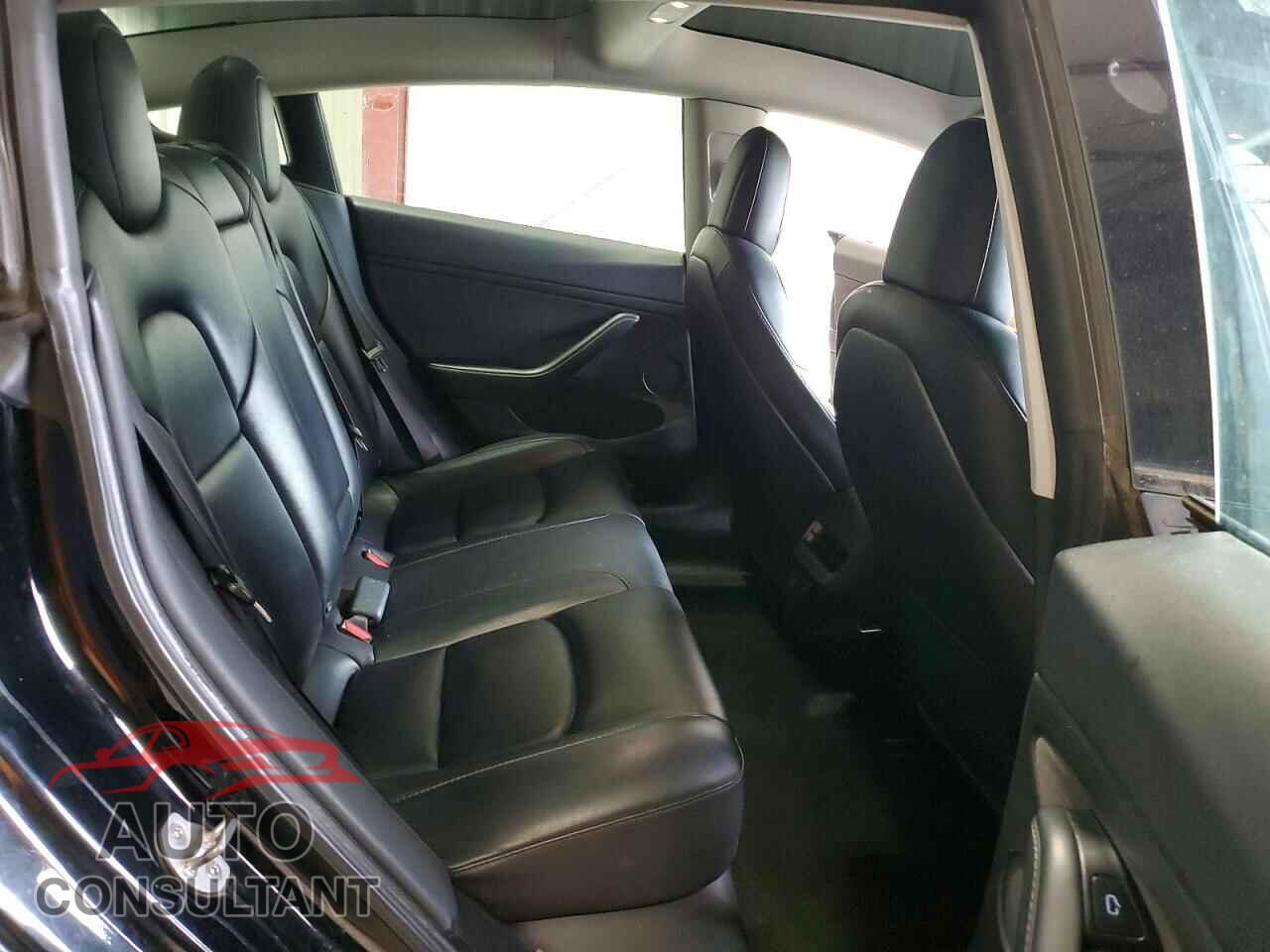 TESLA MODEL 3 2022 - 5YJ3E1EA9NF370569