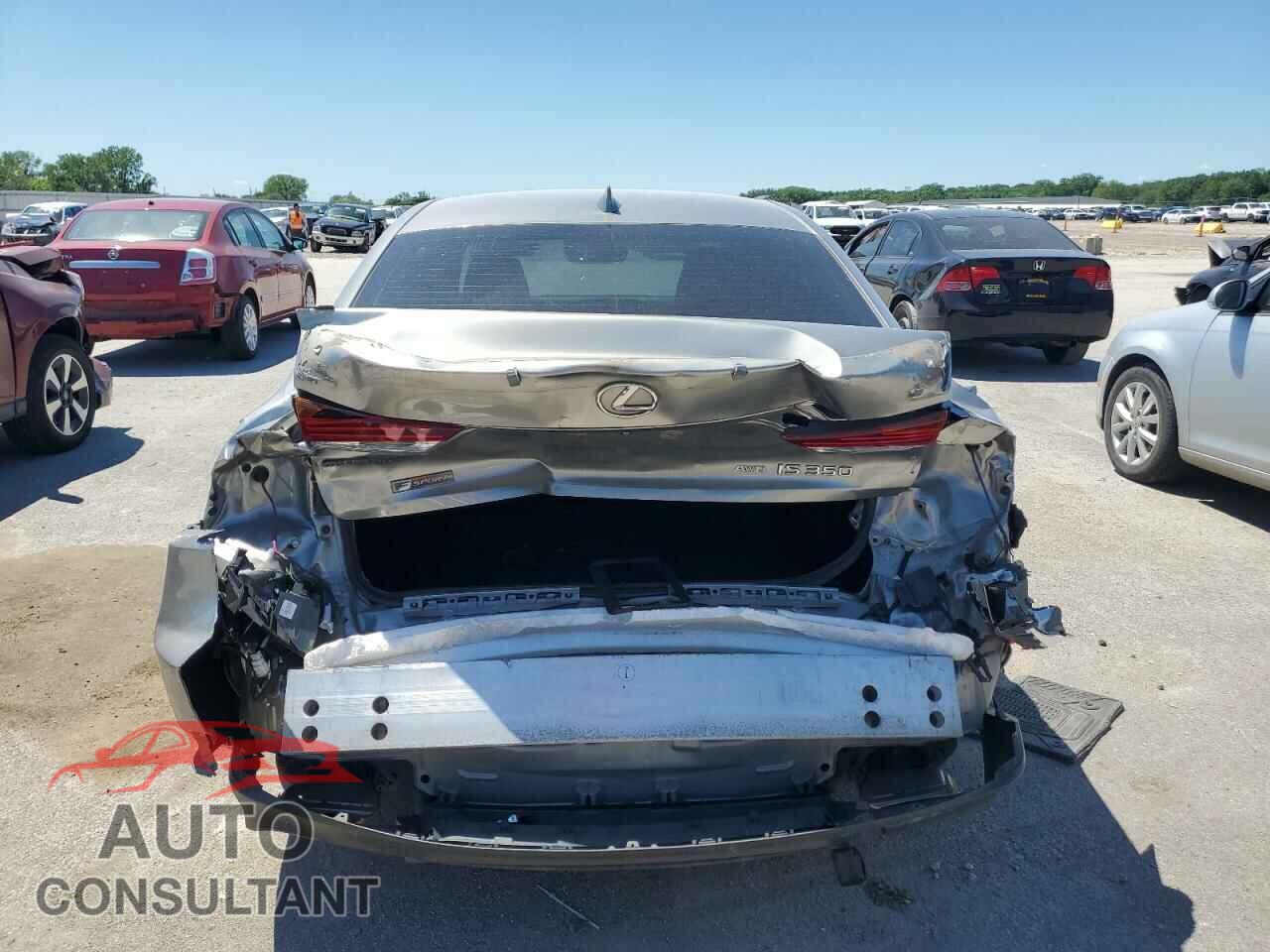 LEXUS IS 2017 - JTHCE1D26H5013784