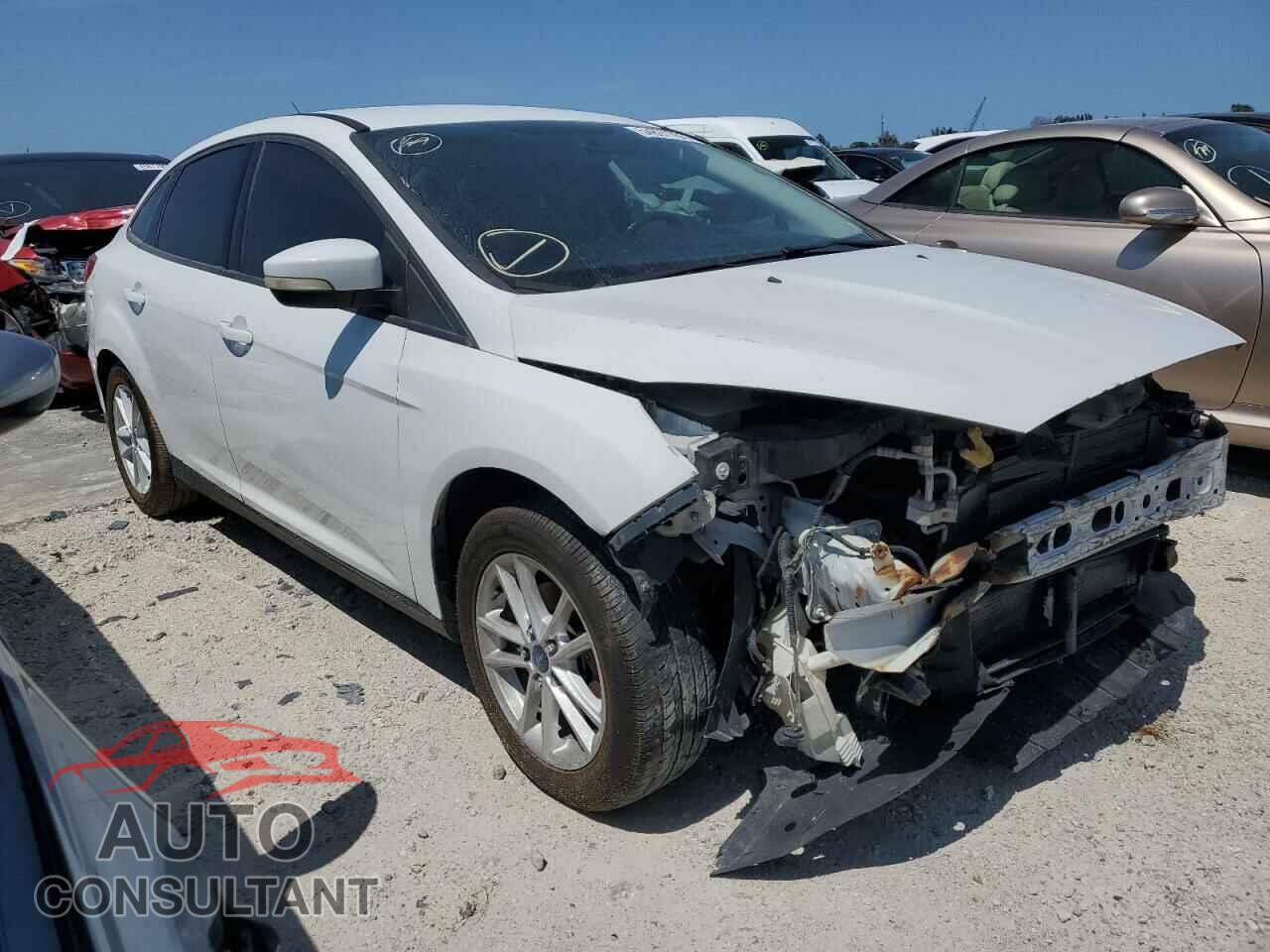 FORD FOCUS 2015 - 1FADP3F23FL364904