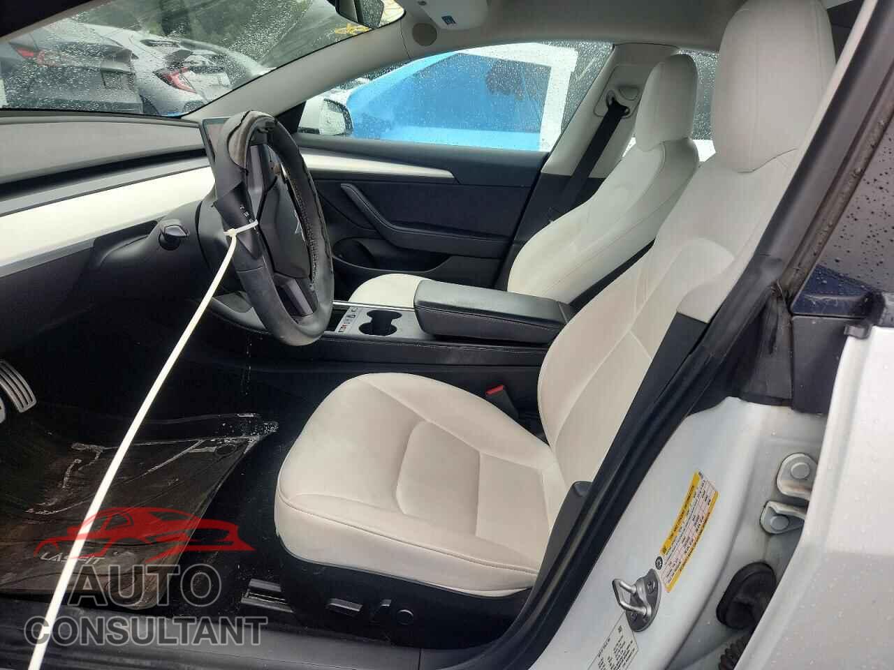 TESLA MODEL 3 2021 - 5YJ3E1EC2MF020233