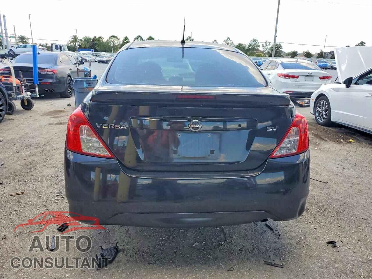 NISSAN VERSA 2017 - 3N1CN7AP3HL819427
