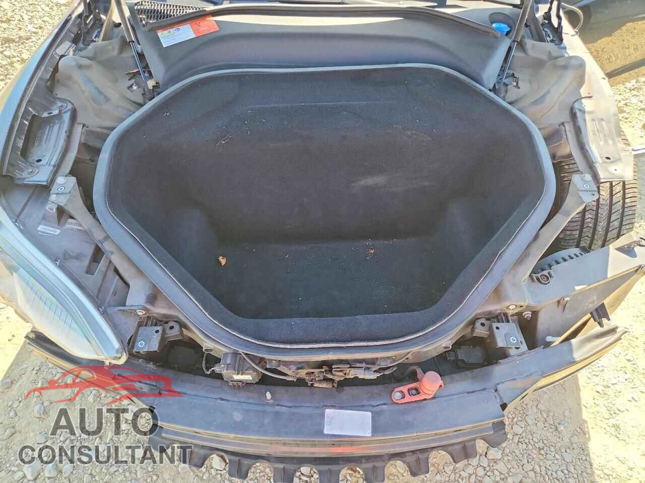 TESLA MODEL S 2015 - 5YJSA1S23FF082729
