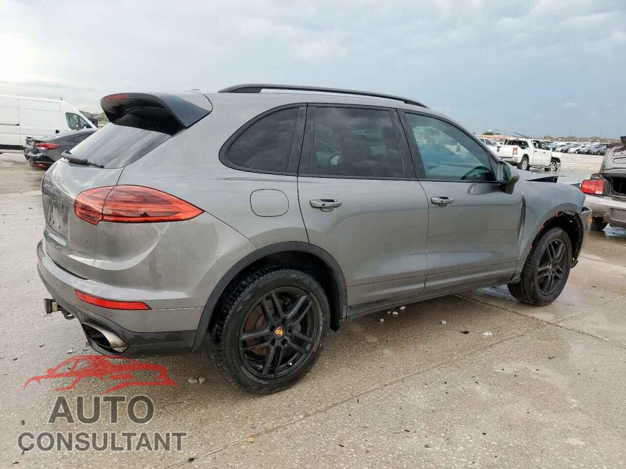 PORSCHE CAYENNE 2018 - WP1AA2A21JKA06438
