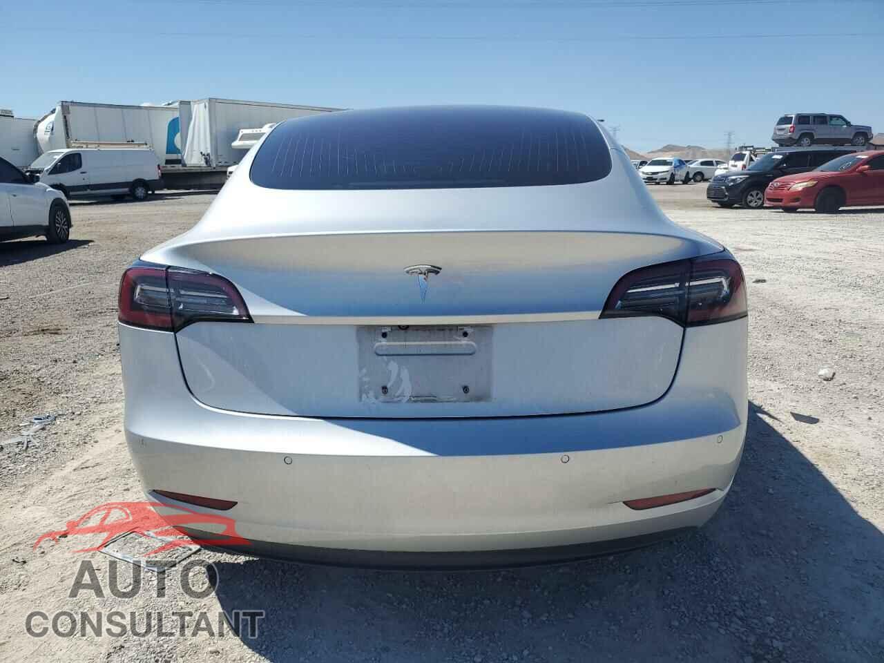 TESLA MODEL 3 2018 - 5YJ3E1EA0JF047571