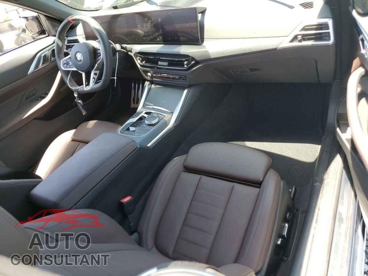 BMW M4 2025 - WBA73DB01SCT93631
