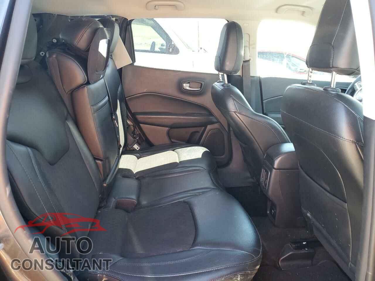 JEEP COMPASS 2018 - 3C4NJDBB5JT453379