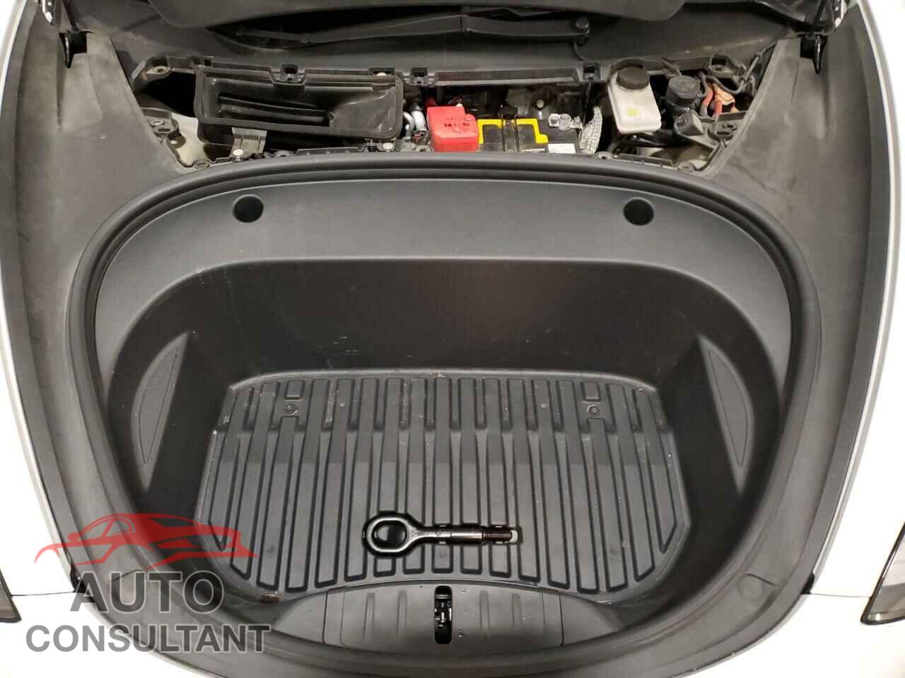 TESLA MODEL 3 2021 - 5YJ3E1EB9MF046898