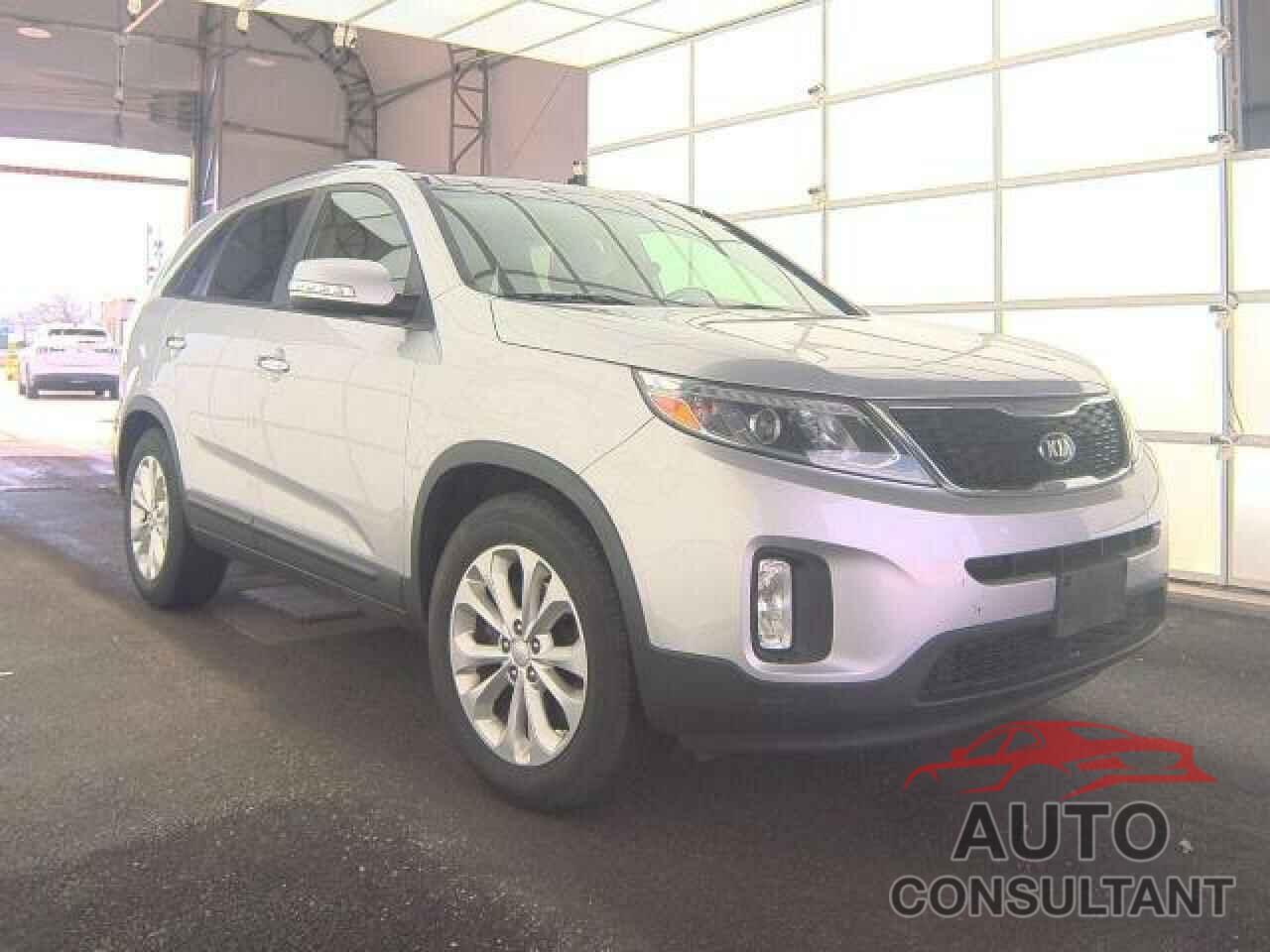 KIA SORENTO 2014 - 5XYKU4A78EG524367