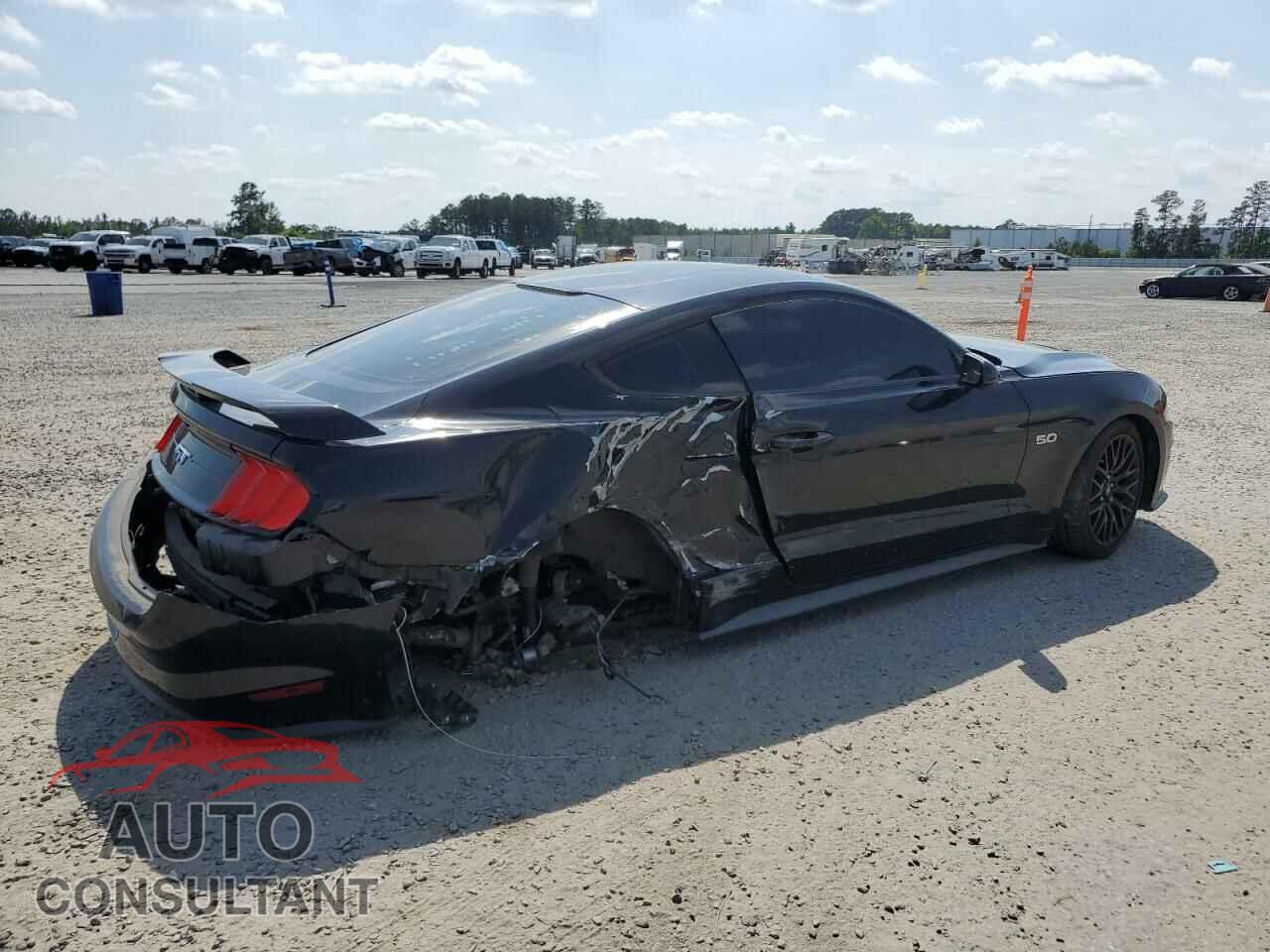 FORD MUSTANG 2018 - 1FA6P8CF5J5164892