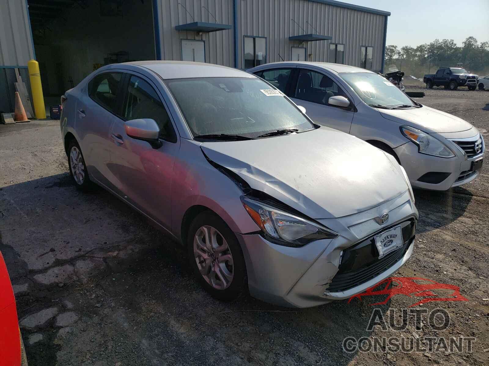 TOYOTA YARIS 2017 - 3MYDLBYV2HY177642