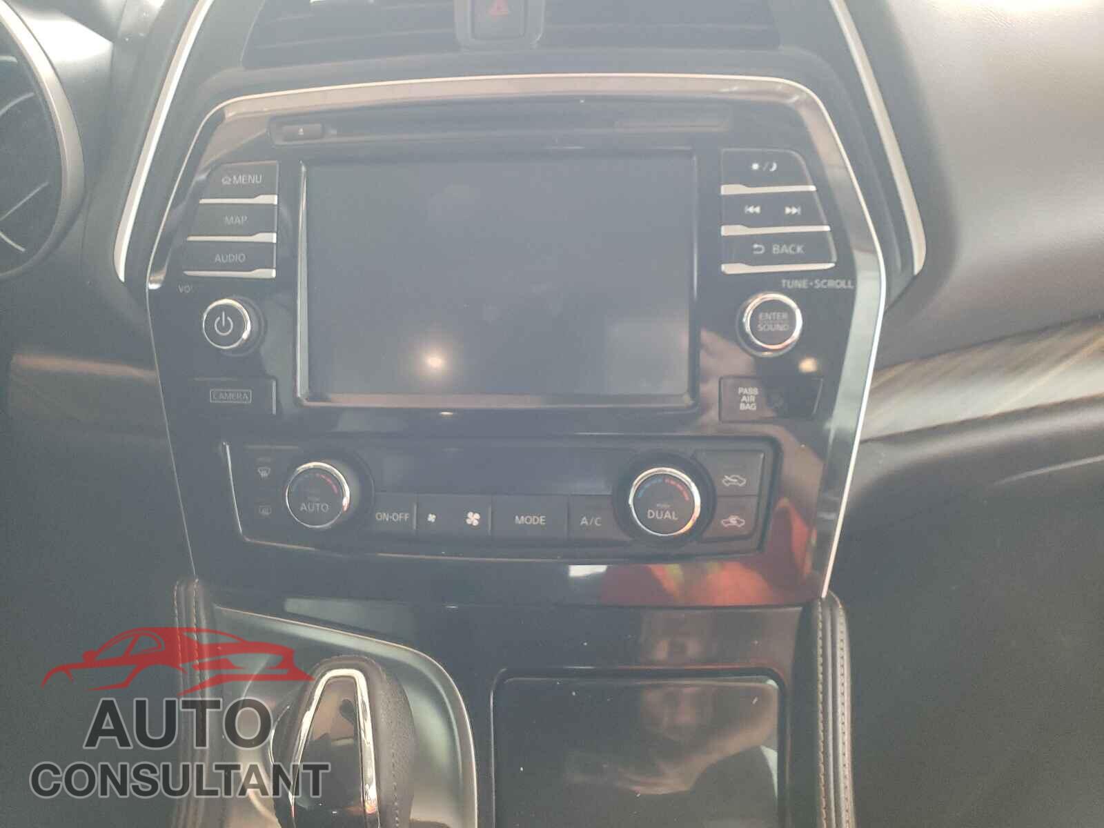 NISSAN MAXIMA 2017 - 1N4AA6APXHC433471