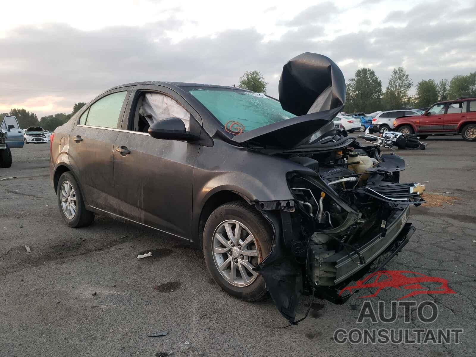 CHEVROLET SONIC 2017 - 1G1JD5SH3H4126830