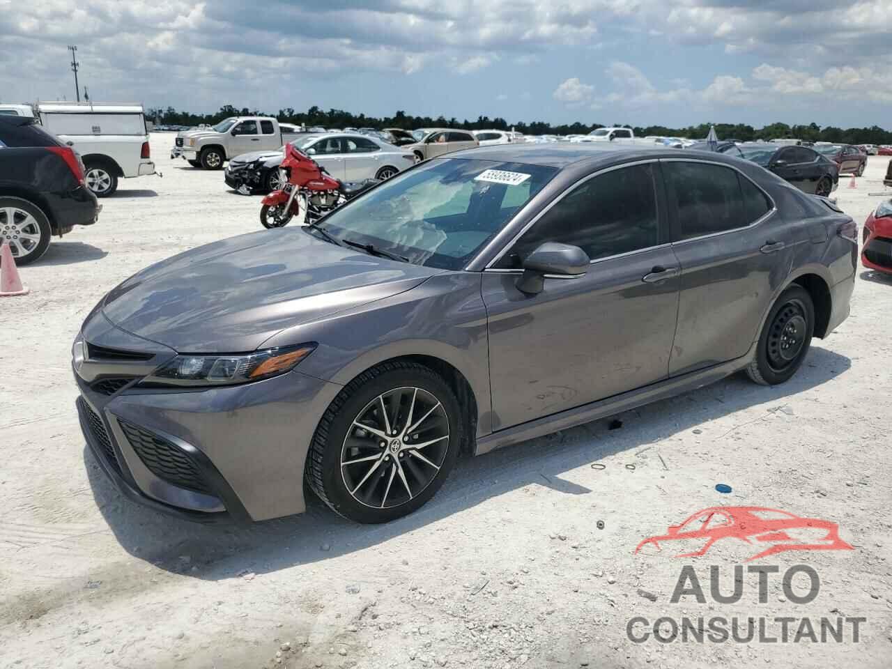 TOYOTA CAMRY 2022 - 4T1G11AK1NU716662