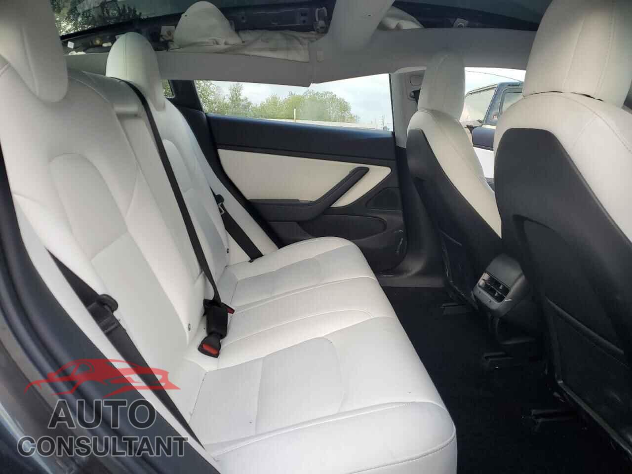 TESLA MODEL 3 2018 - 5YJ3E1EB2JF170135