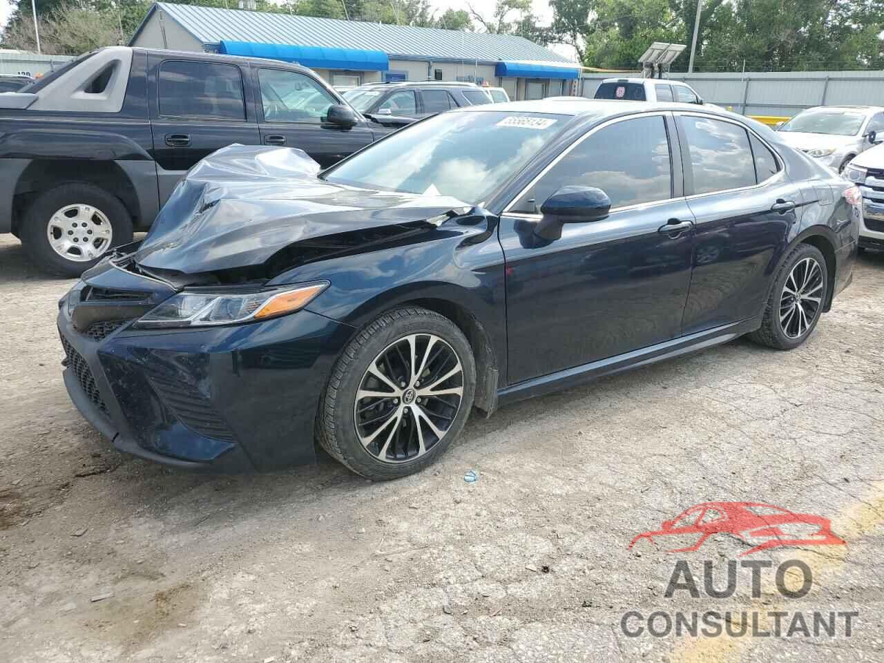 TOYOTA CAMRY 2018 - 4T1B11HK6JU641404