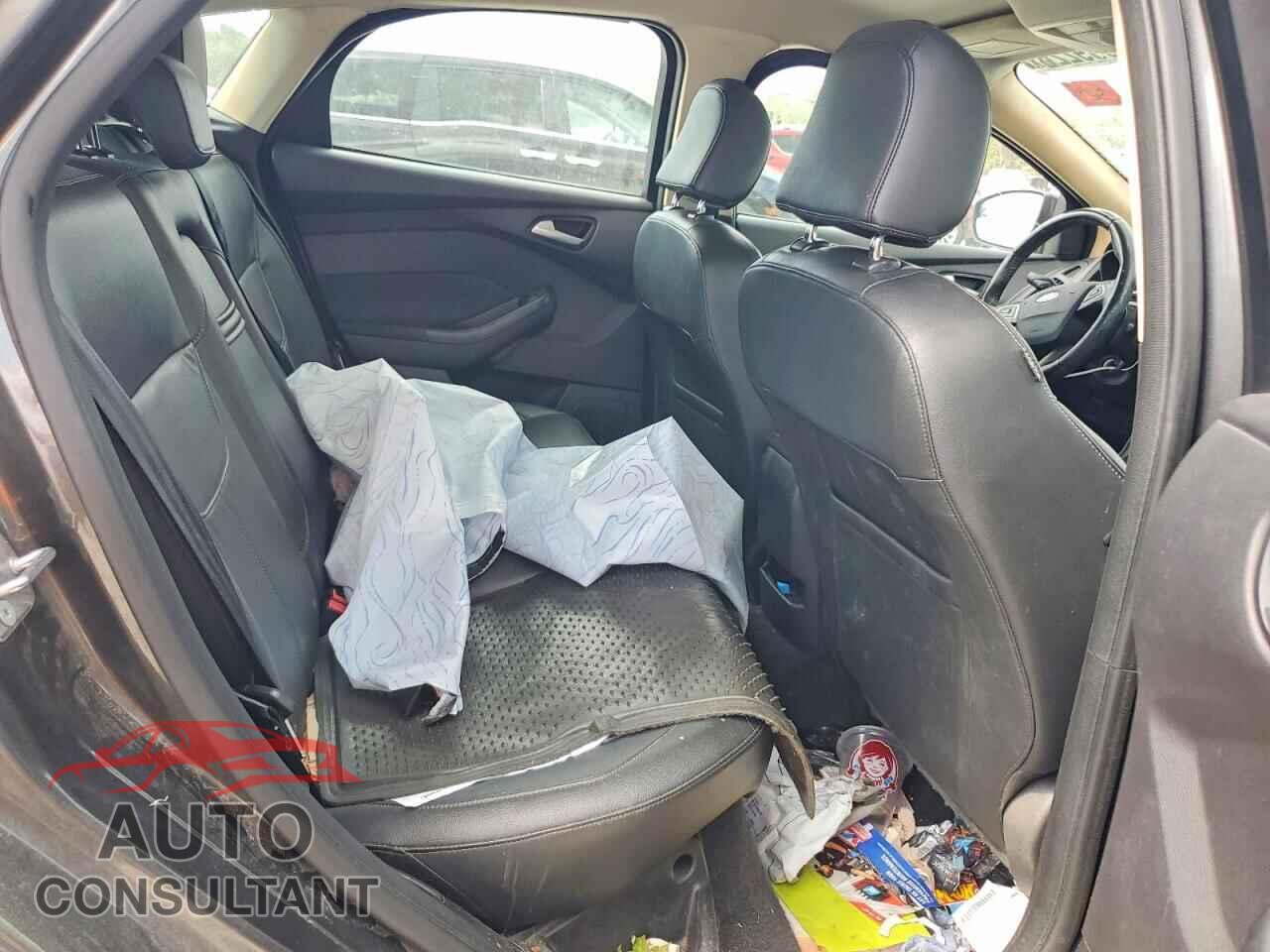 FORD FOCUS 2015 - 1FADP3K29FL250542
