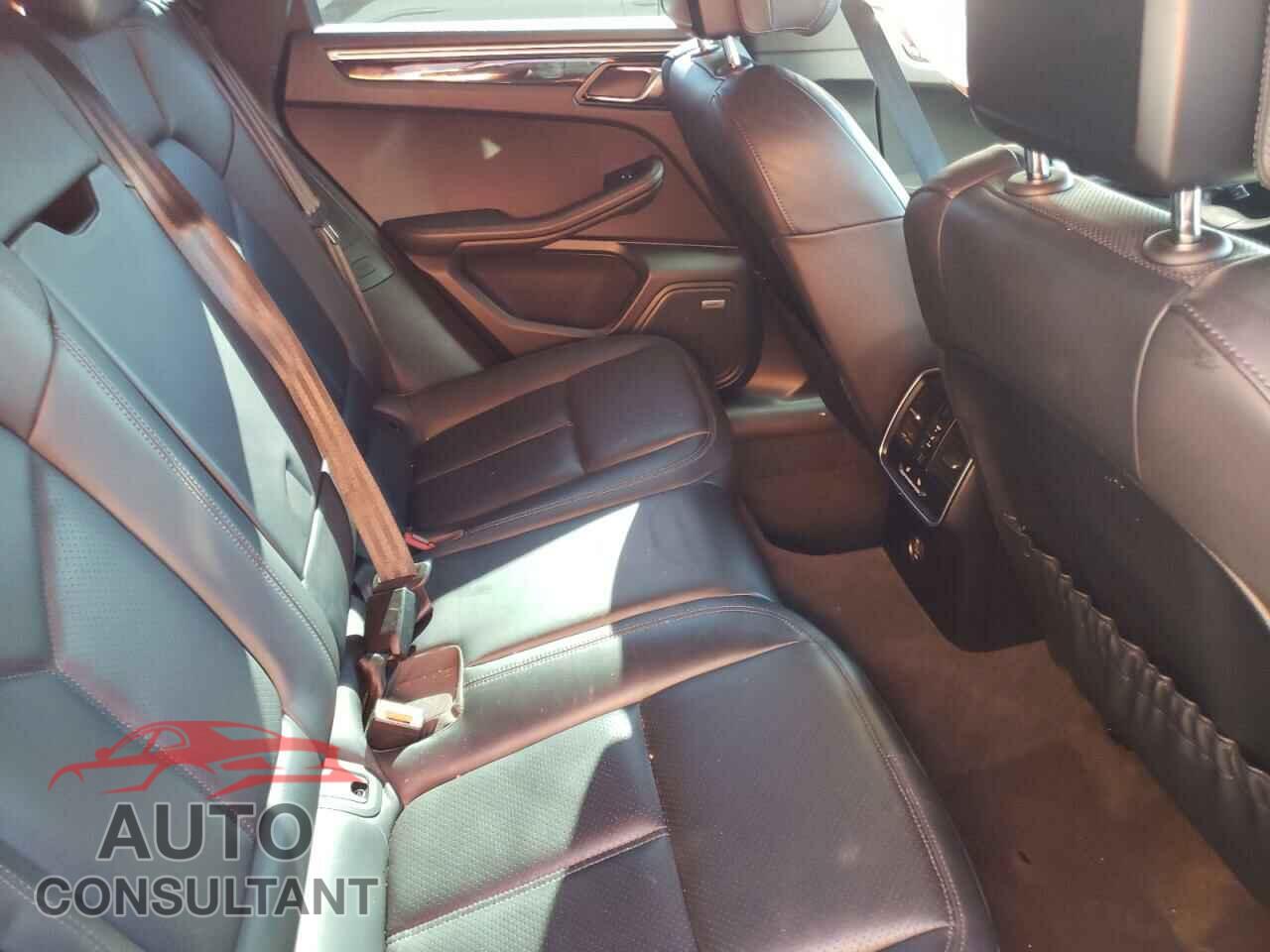 PORSCHE MACAN 2018 - WP1AA2A53JLB16041