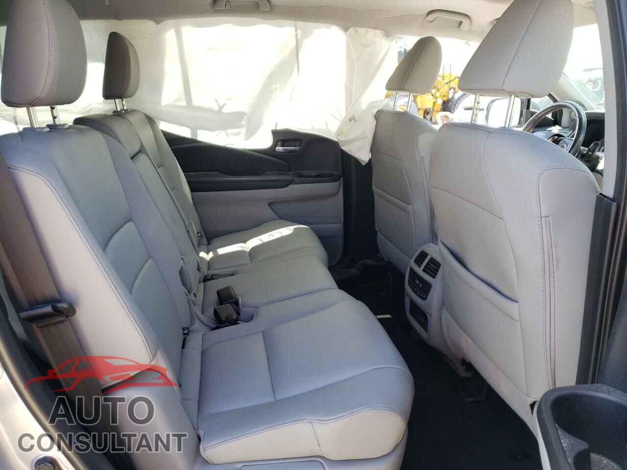 HONDA PILOT 2018 - 5FNYF6H7XJB005103
