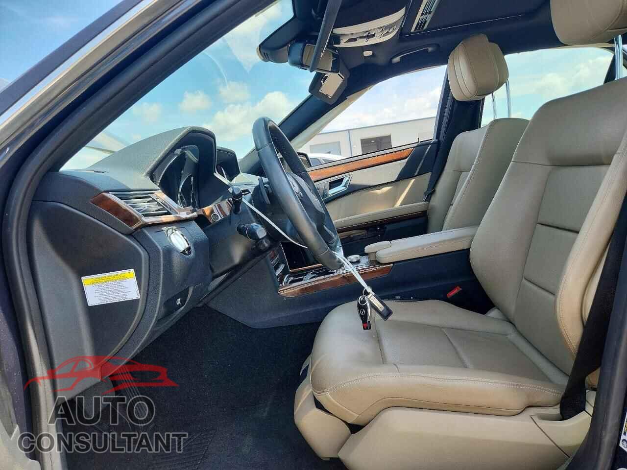 MERCEDES-BENZ E-CLASS 2010 - WDDHF5GB7AA078797