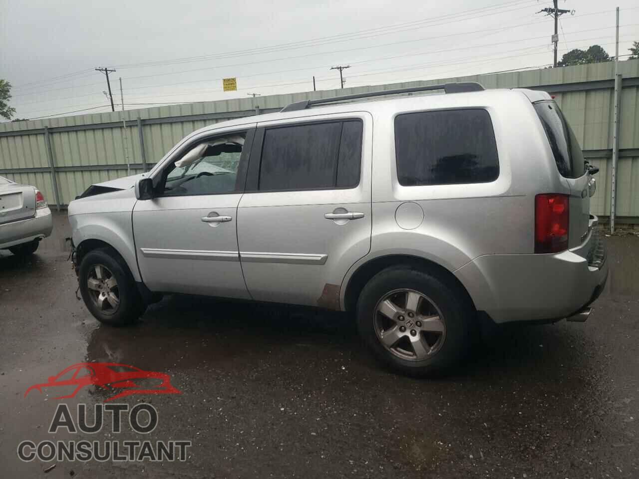 HONDA PILOT 2011 - 5FNYF3H53BB011131