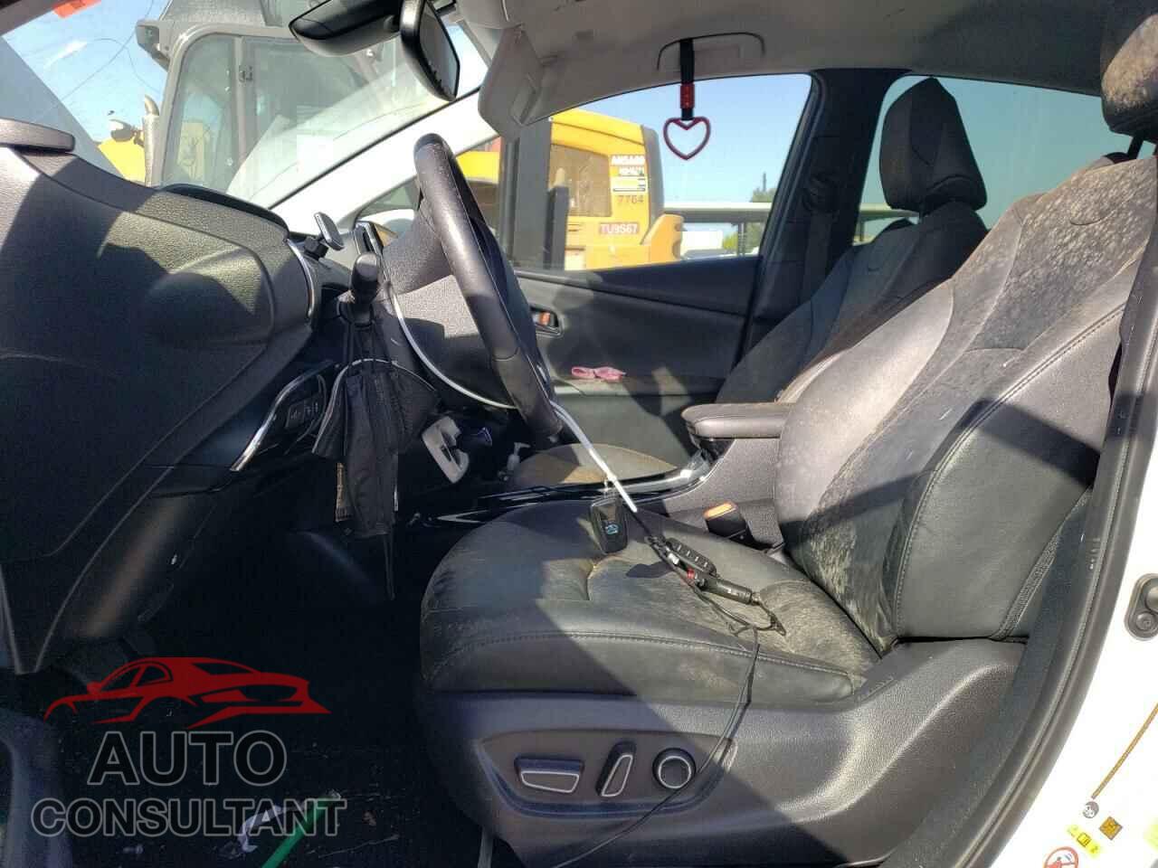 TOYOTA PRIUS 2017 - JTDKARFP3H3034717
