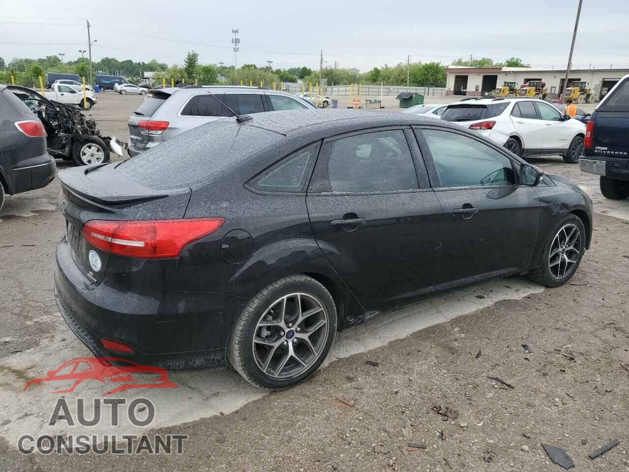 FORD FOCUS 2015 - 1FADP3F25FL239595