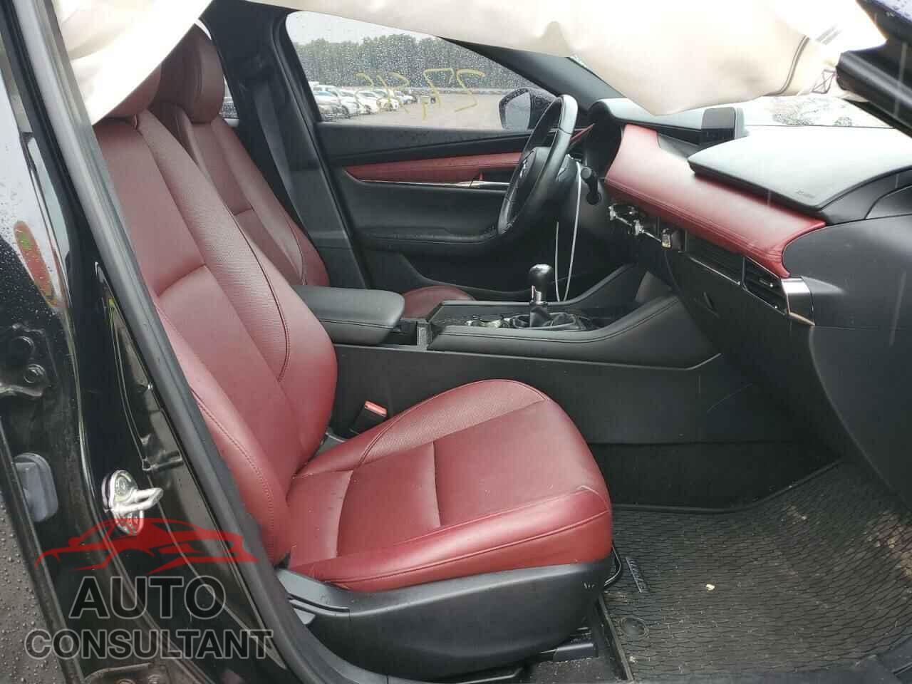 MAZDA 3 2019 - JM1BPANM8K1139859