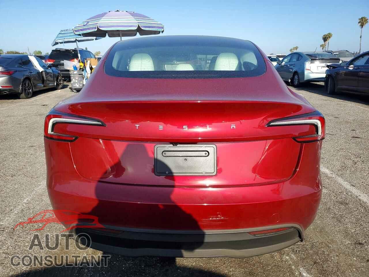 TESLA MODEL 3 2025 - 5YJ3E1EA6SF064571