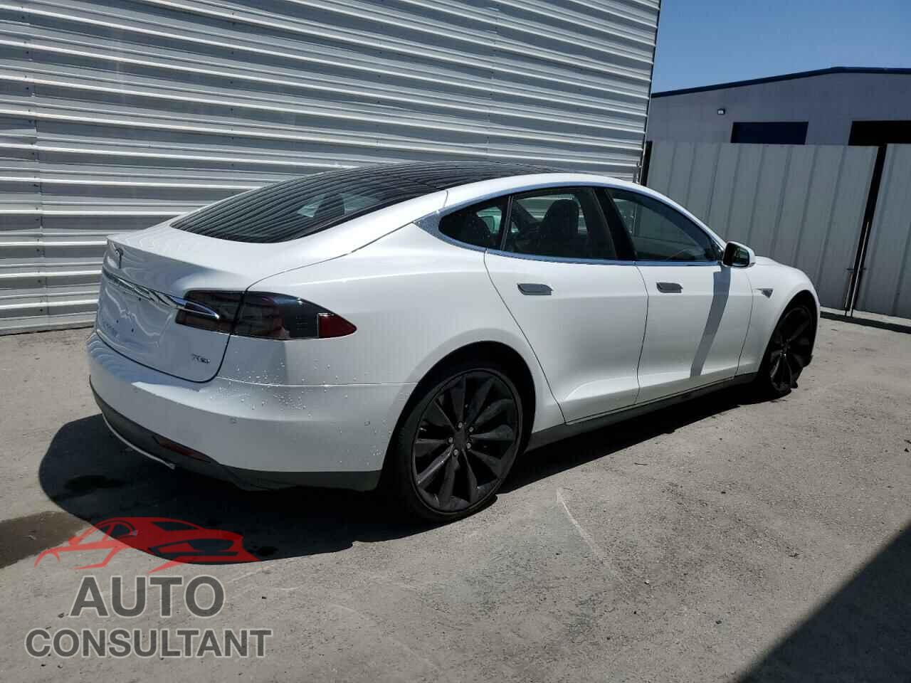 TESLA MODEL S 2015 - 5YJSA1S29FF092326